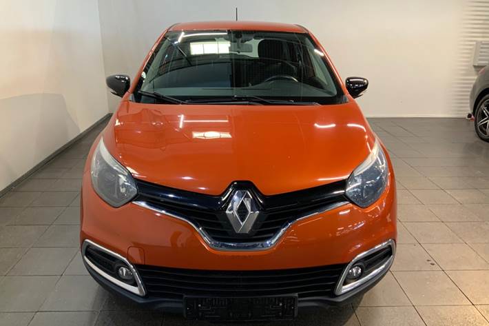 Orange Renault Captur fra 2014