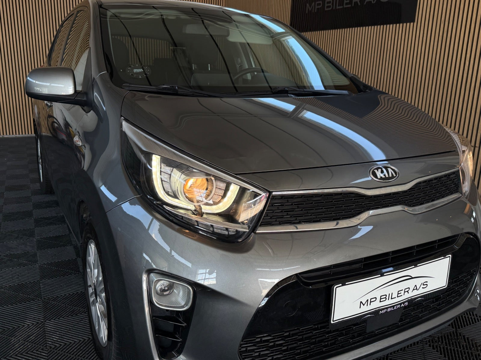 Grå Kia Picanto fra 2022