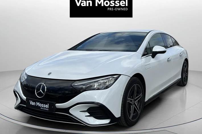 Hvid Mercedes EQE500 fra 2023