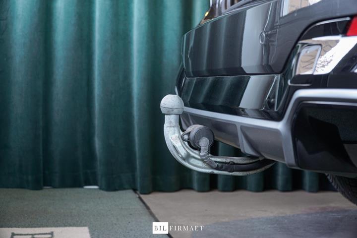 Grå BMW iX3 fra 2023