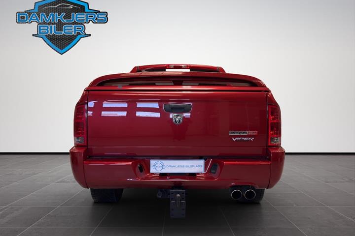 Rød Dodge RAM 1500 fra 2006