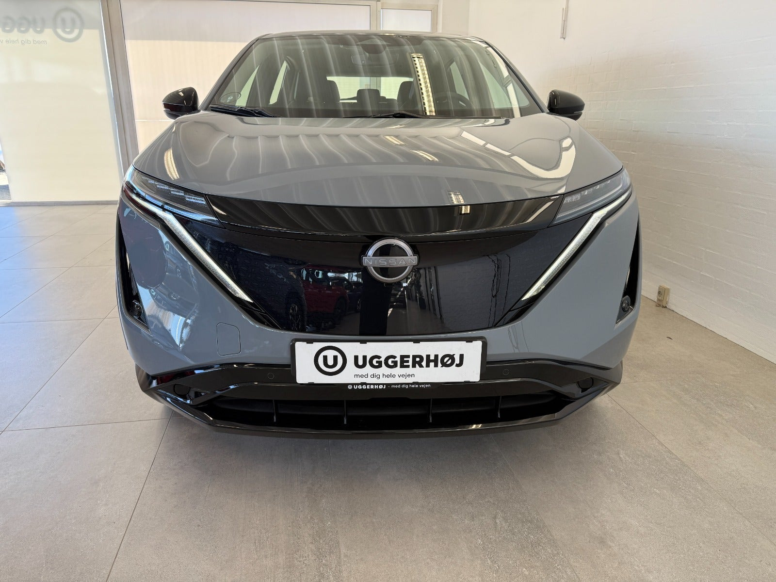 Grå Nissan Ariya fra 2024