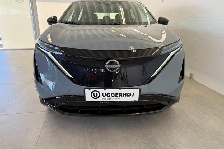 Grå Nissan Ariya fra 2024