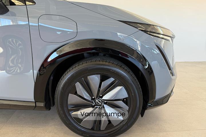 Grå Nissan Ariya fra 2024