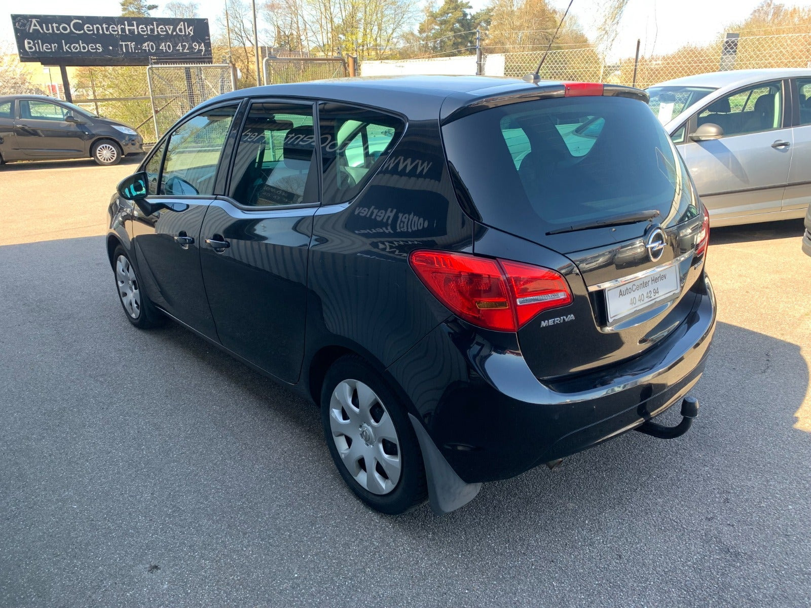 Sort Opel Meriva fra 2010
