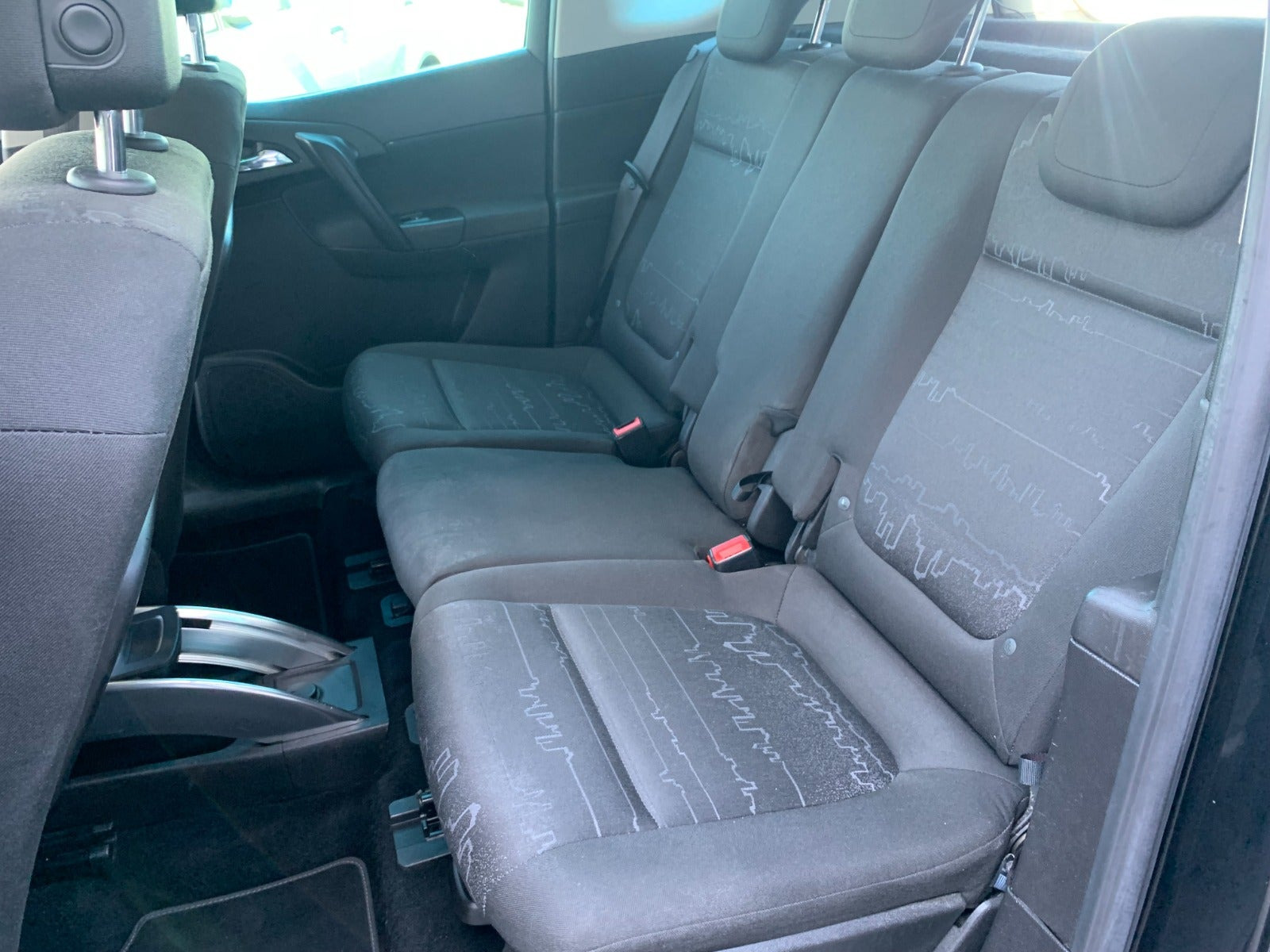 Sort Opel Meriva fra 2010