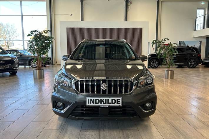 Grå Suzuki S-Cross fra 2019