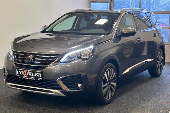 Grå Peugeot 5008 fra 2018