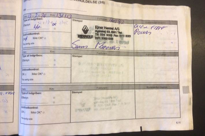 Grå Renault Captur fra 2019