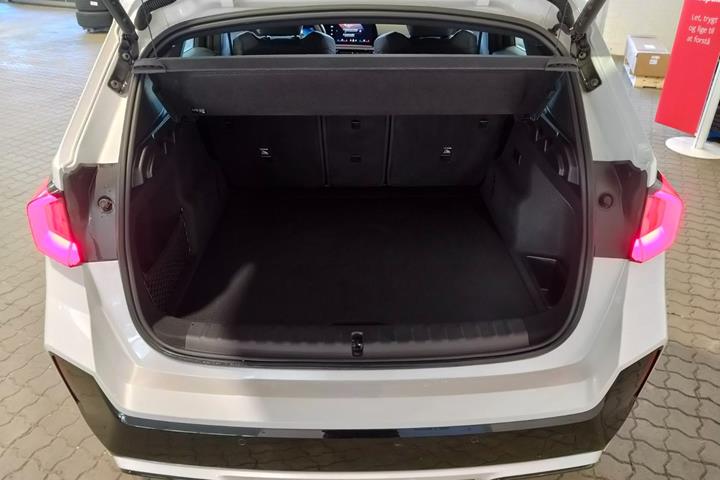 Hvid BMW iX1 fra 2024