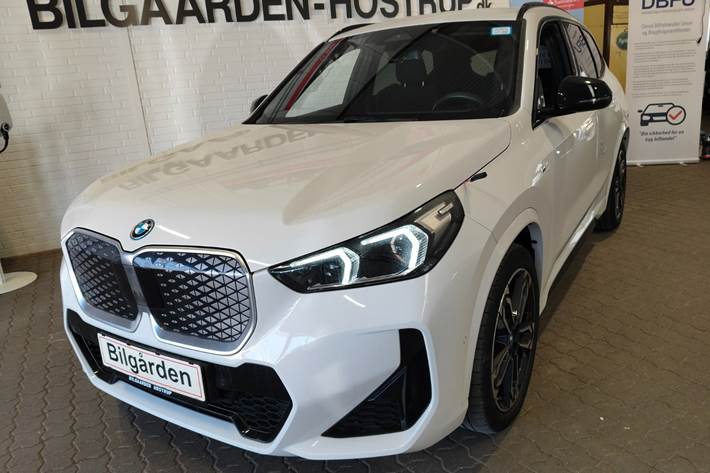 Hvid BMW iX1 fra 2024
