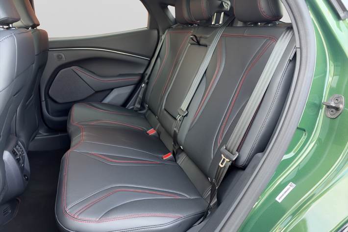 Grøn Ford Mustang Mach-E fra 2025