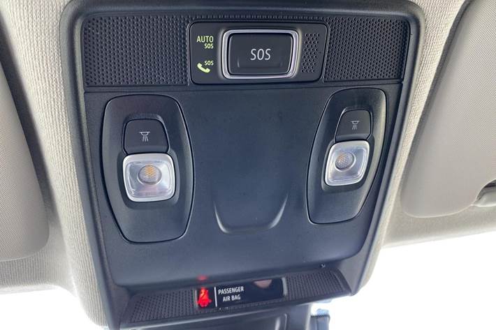 Beige Renault Clio V fra 2020