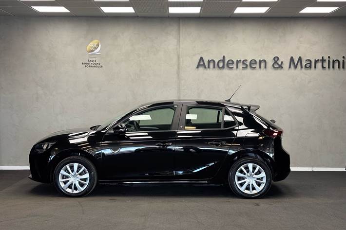 Sort Opel Corsa-e fra 2024