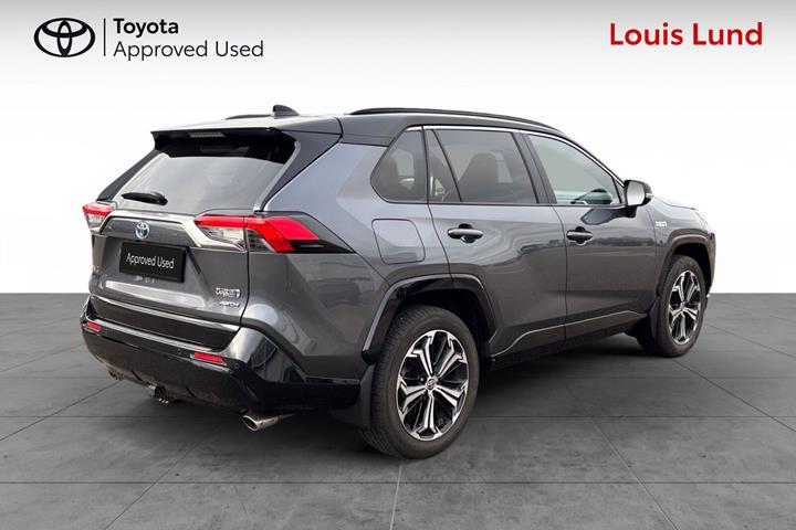 Grå Toyota RAV4 Plug-in fra 2024