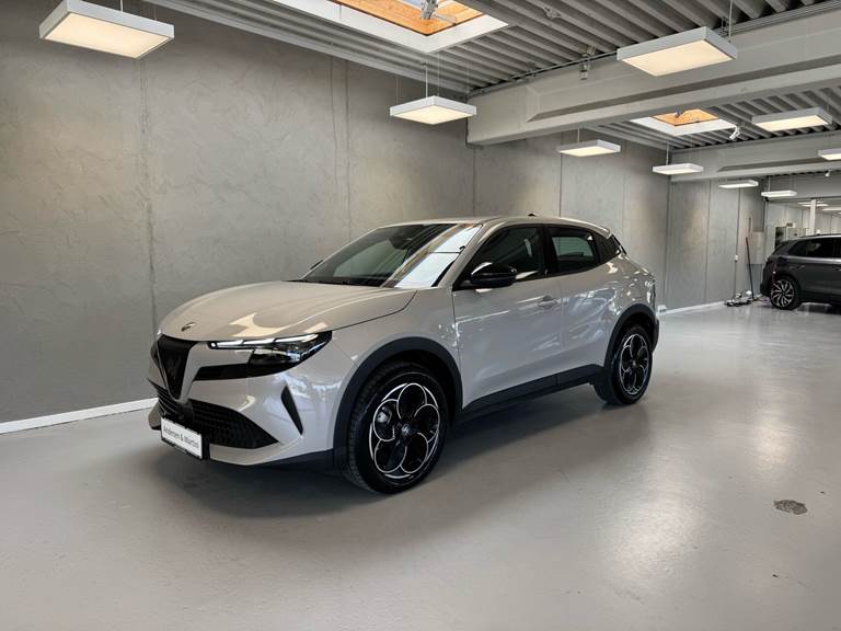 Alfa Romeo Junior EL Core 156HK 5d Aut.