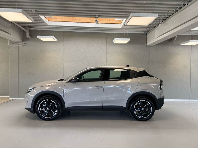 Alfa Romeo Junior EL Core 156HK 5d Aut.