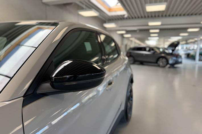 Hvid Alfa Romeo Junior fra 2025