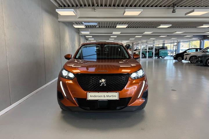 Orange Peugeot 2008 fra 2021