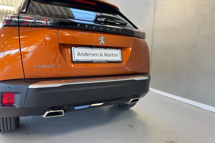 Orange Peugeot 2008 fra 2021