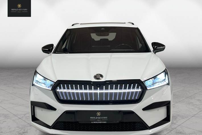 Hvid Skoda Enyaq fra 2024