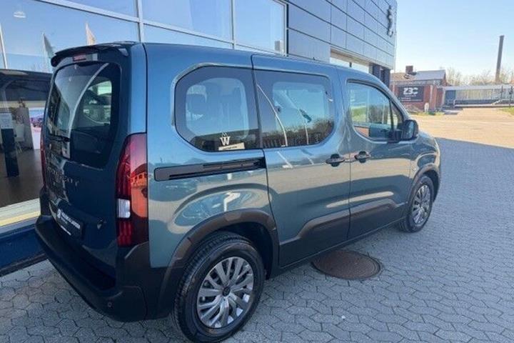 Blå Peugeot e-Rifter fra 2025