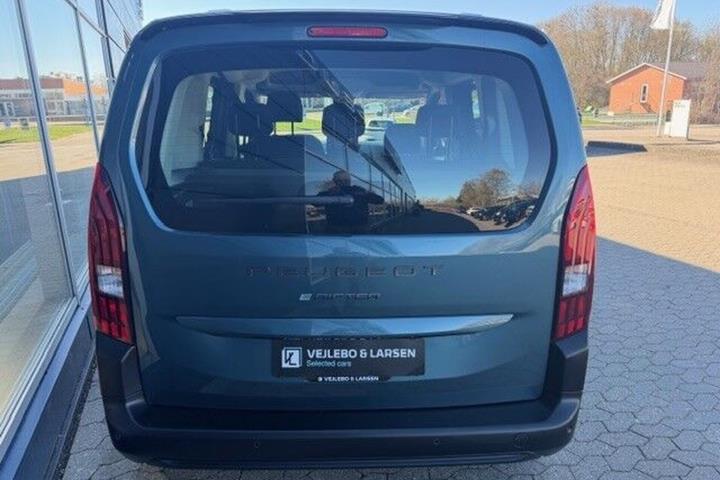 Blå Peugeot e-Rifter fra 2025