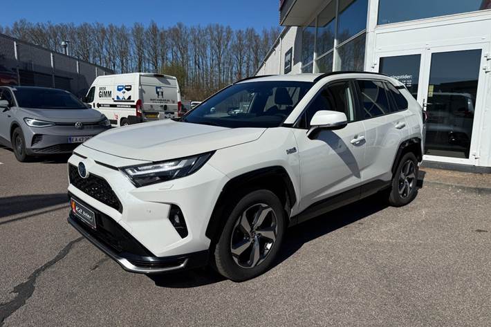 Hvid Toyota RAV4 fra 2022