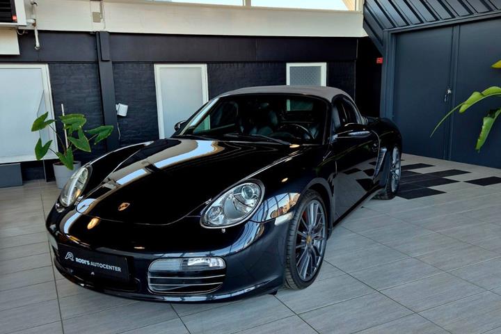 Grå Porsche Boxster S fra 2007