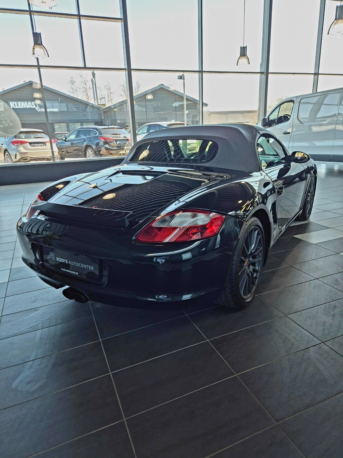 Grå Porsche Boxster S fra 2007