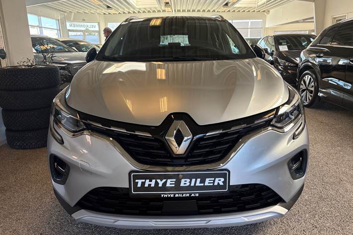 Sølv Renault Captur fra 2021