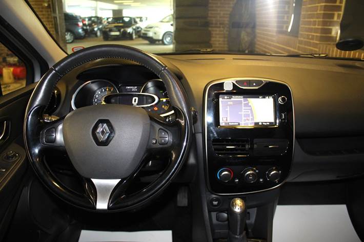 Sølv Renault Clio IV fra 2016