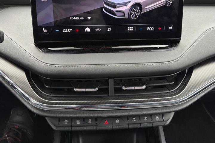 Hvid Skoda Enyaq fra 2022