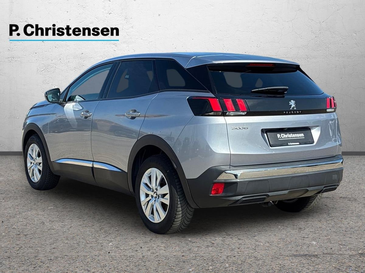 Sølv Peugeot 3008 fra 2023