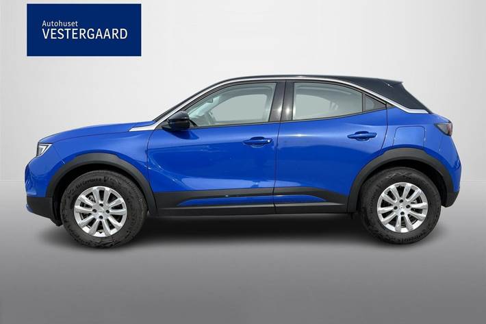 Blå Opel Mokka-e fra 2023