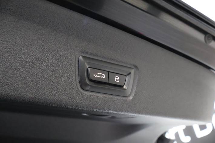 Sort BMW i4 fra 2023