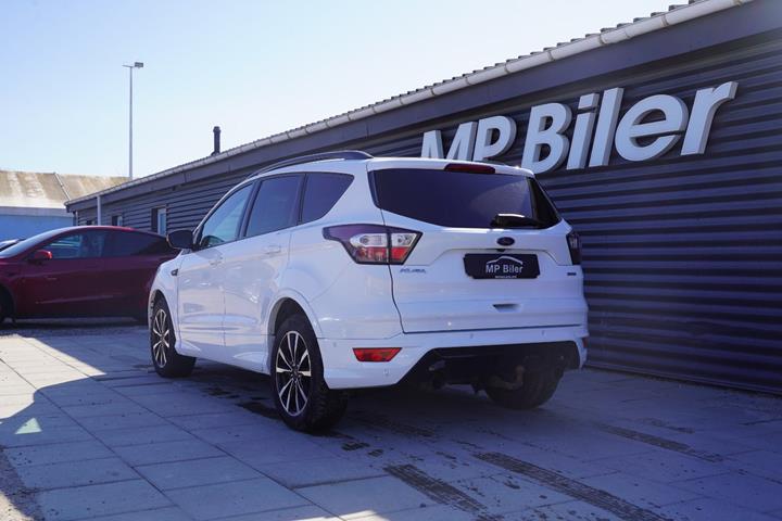 Hvid Ford Kuga fra 2018