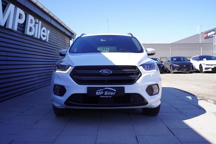 Hvid Ford Kuga fra 2018