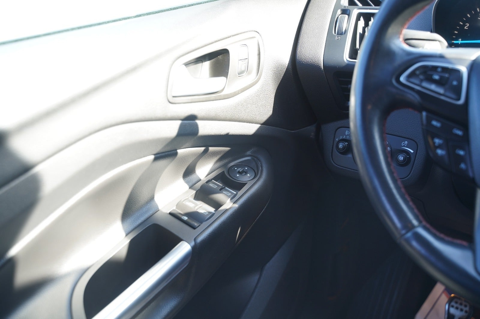 Hvid Ford Kuga fra 2018