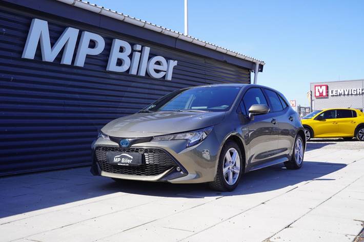 Brun Toyota Corolla fra 2021