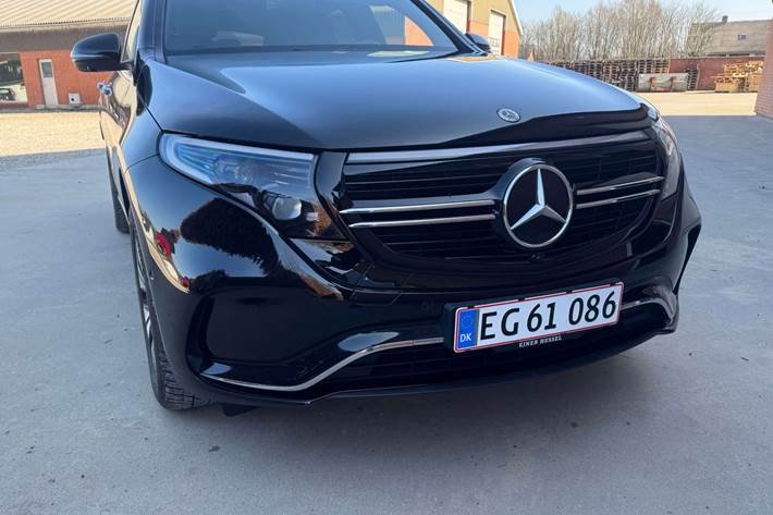 Sort Mercedes EQC400 fra 2022