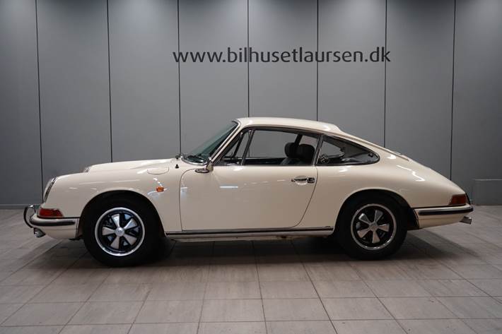 Hvid Porsche 911 fra 1968