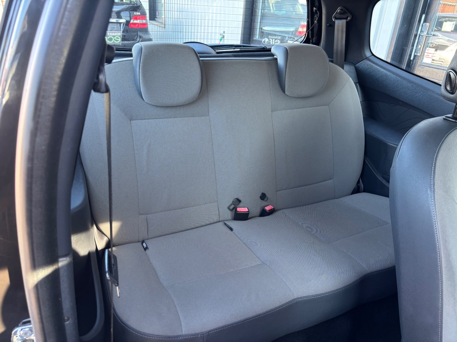 Sort Renault Twingo fra 2011