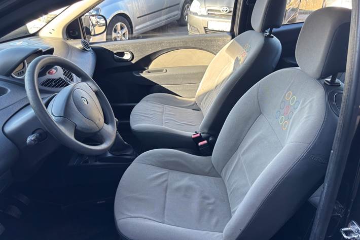 Sort Renault Twingo fra 2011