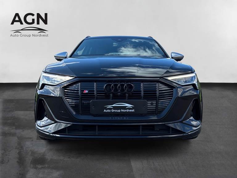 Audi e-tron S quattro