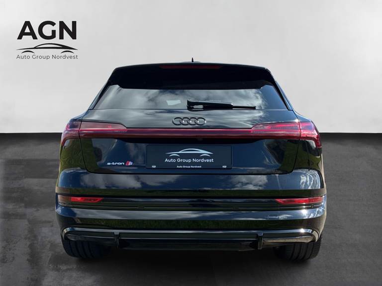 Audi e-tron S quattro