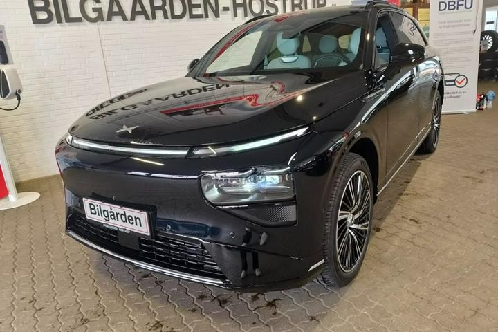 Sort Xpeng G9 fra 2026 set udefra
