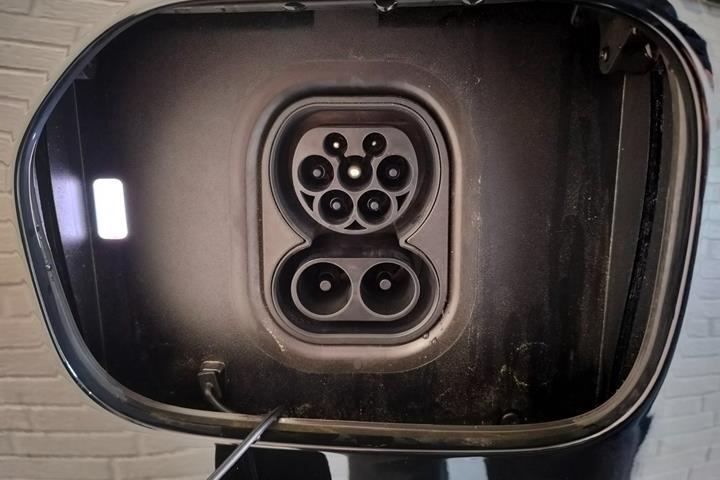 Sort Xpeng G9 fra 2026