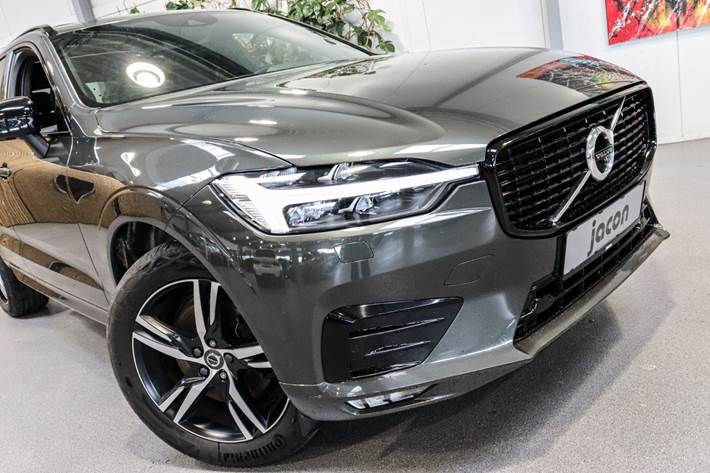 Grå Volvo XC60 fra 2020