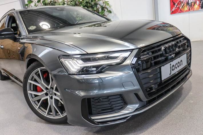 Grå Audi A6 fra 2020